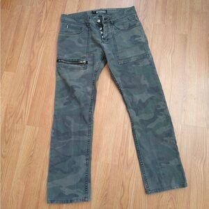 Lip Service Camo Jeans Size 32x29‎